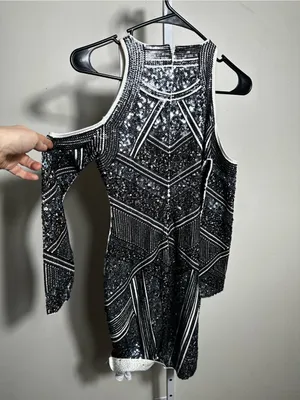 G28. Express Sequin Cold Shoulder Mini Dress Women’s XS Black/White thumbnail 5