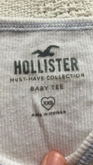 Hollister Baby Tee thumbnail 2