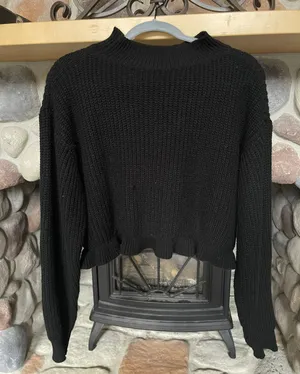 SheIn Black Cropped Sweater thumbnail 1
