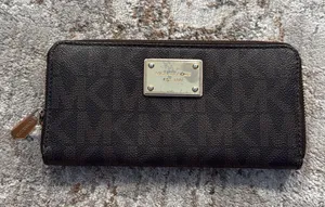 Michael Kors Wallet thumbnail 1