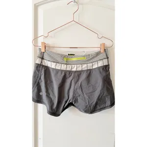 Lululemon Speed Up Shorts Womens 4 Grey Striped Waistband Neon Zip Running‎ 2.5" thumbnail 4