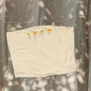 Tilly’s Vintage White Poppy Tube Top thumbnail 3