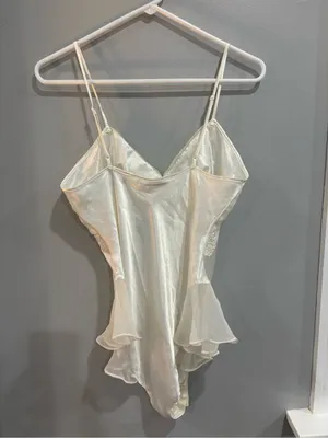 Victoria's Secret 1990's Vintage Teddy Ivory Satin Lace Flounce Small Lingerie thumbnail 3