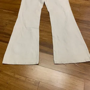 Y2K Bailey's Point Flare Leg Cargo Pants Womens Size 6 Button‎ Fly Cream Utility thumbnail 6