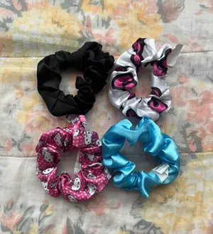 scrunchies thumbnail 1