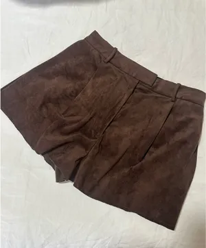 Olivaceous suede shorts thumbnail 1