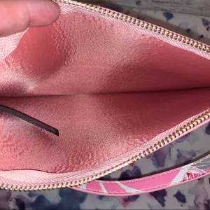 Chico’s Breast Cancer Awareness Pink‎ Floral Wristlet Clutch NWT Ribbon Zipper thumbnail 3