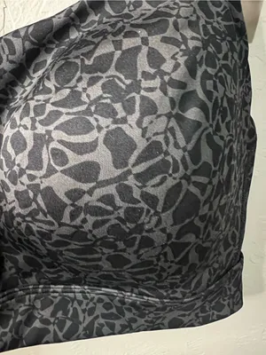Under Armour Black Gray Abstract Print Fitted Athletic Sports Bra Strappy thumbnail 3