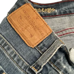 American Eagle Outfitters jeans thumbnail 3