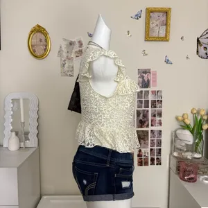 Vintage Bebe Cream Floral Sheer Lace Flutter Sleeve Peplum Top Extra Small XS thumbnail 4