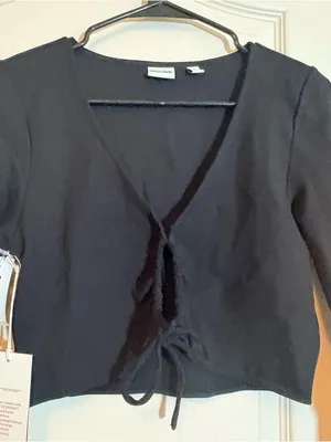 Sunday Best Cropped Tie-Front Blouse from Aritzia. thumbnail 3