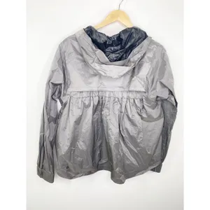 Lululemon Drizzle Down Lightweight Grey Full‎ Zip Rain Jacket Women's Size 10 thumbnail 2