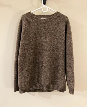 Sweater thumbnail 1