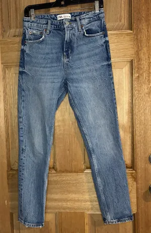 Zara‎ women’s Denim Blue Straight Jeans size 2 thumbnail 1