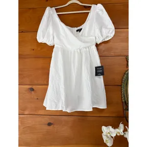 NWT Lulus Little Bit In Love White Surplice Puff Sleeve Mini Dress Cocktail Sz S thumbnail 2