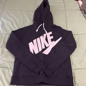 Nike hoodie thumbnail 1