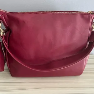 NWOT Elegant Burgundy adjustable shoulder strap roomy bag never used thumbnail 2
