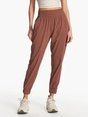 Vuori Women's Villa Jogger Pants in Hazelnut Size S thumbnail 2