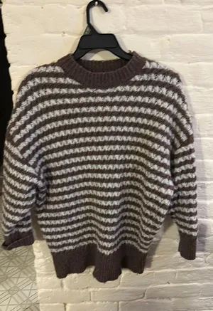 Sweater thumbnail 1