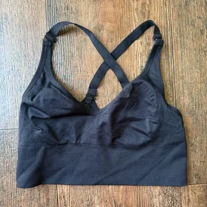 Black Crossback Seamless Bralette Sports Bra Size M thumbnail 1