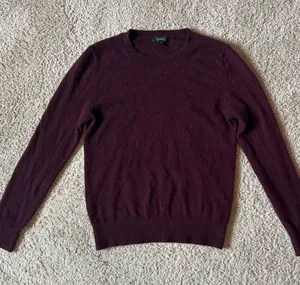 Quince Super Luxe Baby Cashmere Crewneck Sweater - Burgundy thumbnail 1