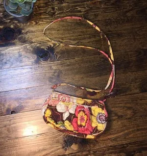 💕Vera Bradley Small crossbody purse! thumbnail 1