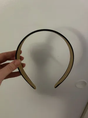 Black headband thumbnail 2