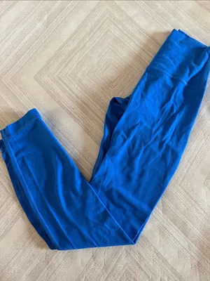 Lululemon Women’s Size 0 Vibrant Blue Leggings 22” Inseam thumbnail 1
