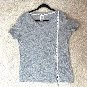 PINK Victoria’s Secret Vneck T-shirt thumbnail 5