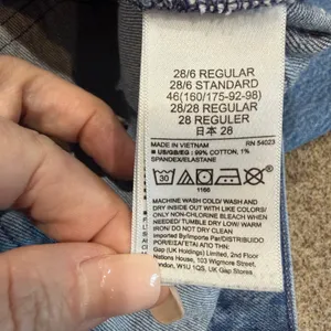 GAP Cheeky High Rise Straight Leg Jeans Women's 6/28 Light Wash Button Fly Ankle thumbnail 8
