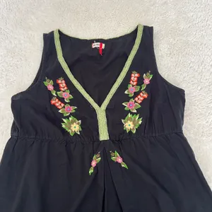 Old Navy VTG‎ 100% Cotton Womens Black Embroidered Floral Tunic Top Sz S thumbnail 3