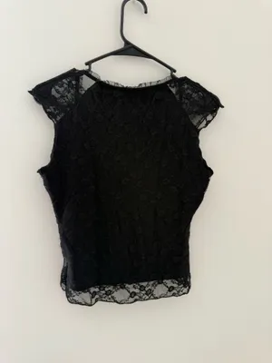 Amazon Going Black Out Top Lace thumbnail 2