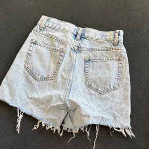 PacSun Distressed Light Denim Jean Shorts thumbnail 3