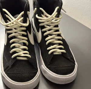 Nike black high tops woman’s size 5.5 thumbnail 3