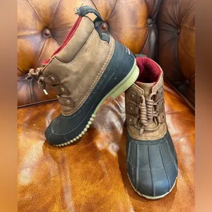 EUC Tommy Hilfiger Womens Duck Boots Rain Shoe-Brown -Size 7 thumbnail 2