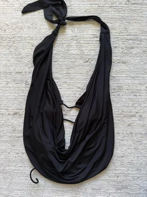 Edikted Black Plunge Halter Crop Top (Size XS) thumbnail 5
