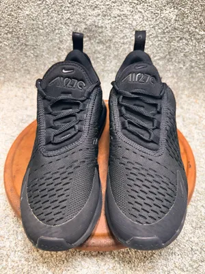 Nike Airmax 270 women’s size 9.5 triple black thumbnail 2
