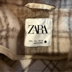 ZARA Plaid‎ Shirt Jacket Women's Size Large Cream Tan Gray Long Sleeve Collared thumbnail 6