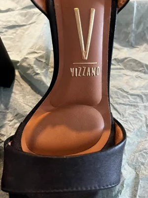 Black Heels Size 6 thumbnail 4