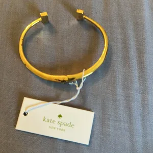 Kate Spade nwt bracelet gold tone hinged black “raising the bar” $78 thumbnail 1