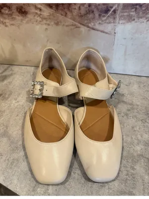 GB Mary Jane ballet flats, ivory low heels, Size 10 thumbnail 3