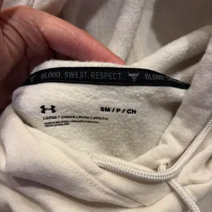 Under Armour workout top thumbnail 2