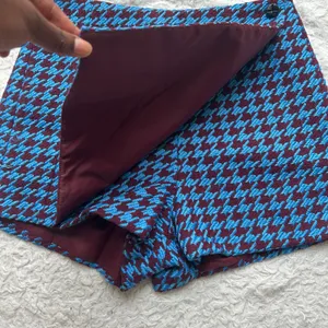 Avec Les Filles Blue and Burgundy Houndstooth Skort US Size 6 thumbnail 3