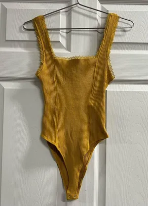Forever 21 Yellow Ribbed Bodysuit - Size Medium - VGUC thumbnail 1