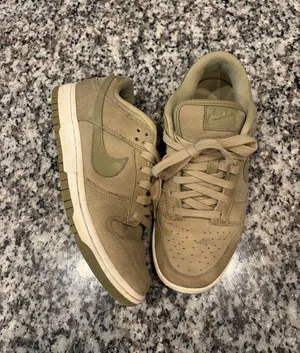 Women’s Nike Dunk Low in Neutral Olive Size 7.5 thumbnail 1