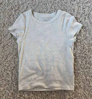 American eagle baby tee  thumbnail 1