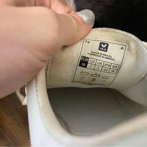 Veja White and Mint Green Sneakers size 7 thumbnail 8