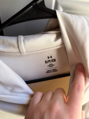 under armour cropped movement hoodie thumbnail 2