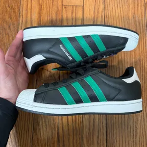Adidas Superstar x Abby Dahlkemper Sneakers Shoes Black‎ Green Size 7.5 thumbnail 5