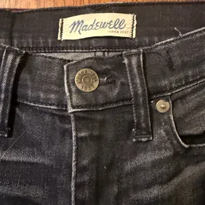 Madewell High Riser Skinny Jeans 26 Faded Black Distressed Ripped Knee Denim thumbnail 4